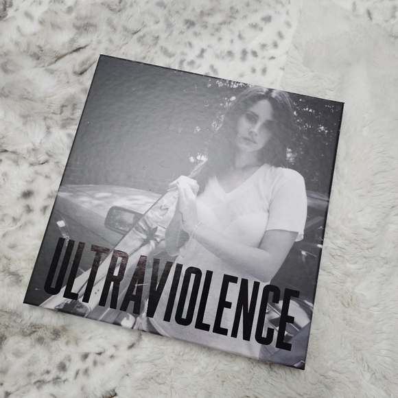 Lana Del Rey ‎Ultraviolence Limited Edition Box Set on Picture Disc Vinyl 2LP/CD - Picture 2 of 14